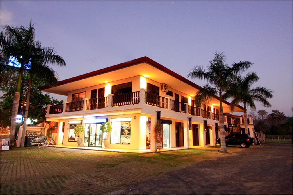 Blue Palm Hotel Jacó Esterno foto